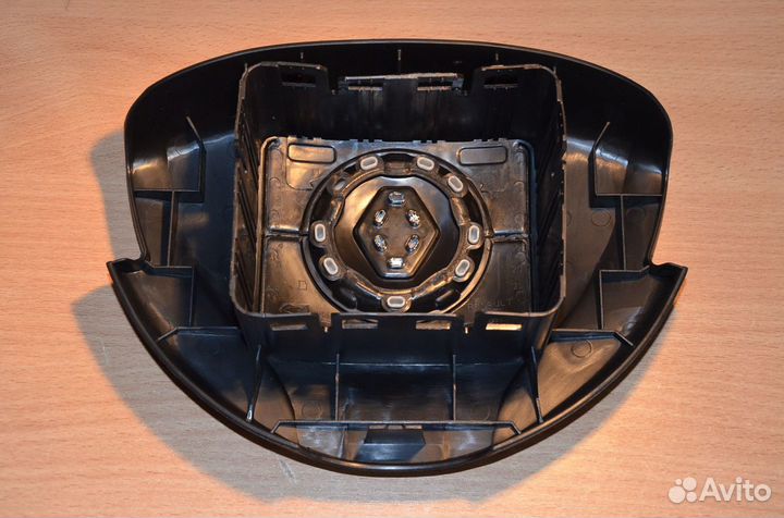 Крышка подушки безопасности Рено Сандеро Логан