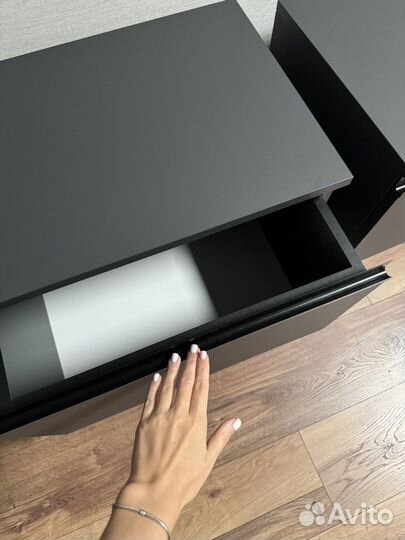 Тумба прикроватная