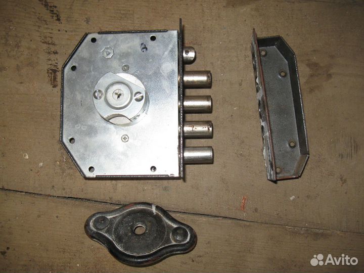 Замок гаражный