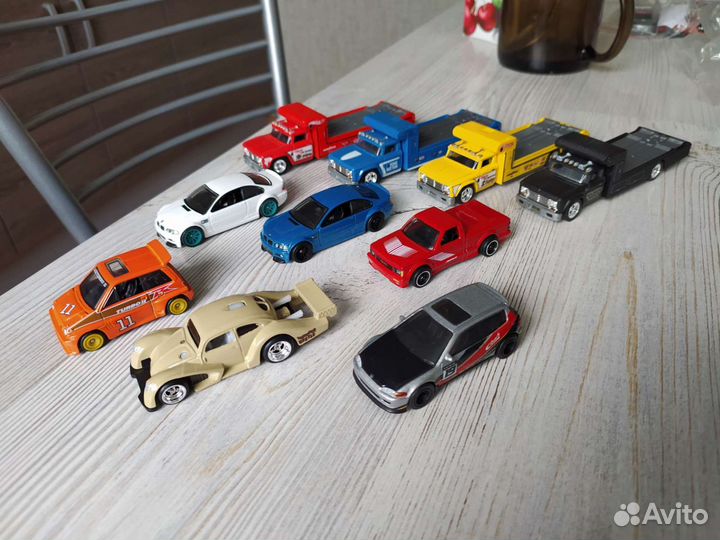 Машинки hot wheels
