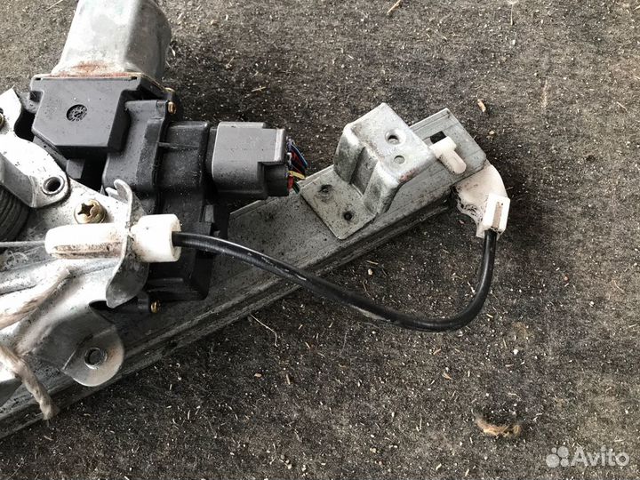 Стеклоподъемник задний правый Mitsubishi Airtrek CU2W