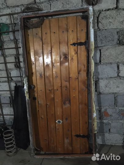 Дверь входная металлическая