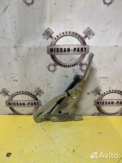 Chevrolet Camaro 6 петля крышки багажника правая