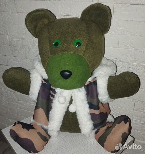 Плюшевый медведь