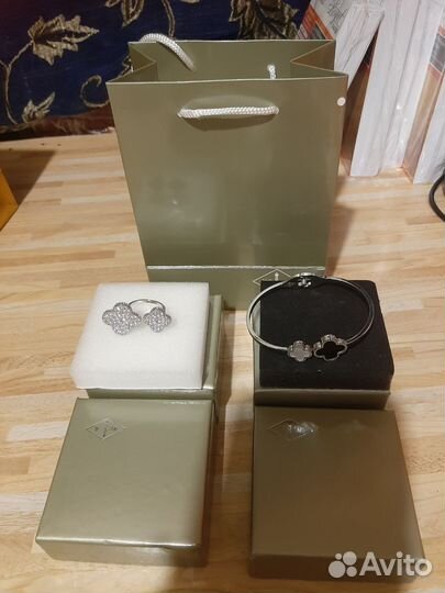 Браслет и кольцо Van Cleef Arpels