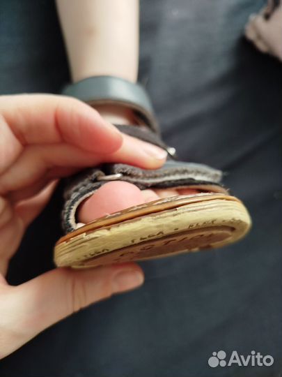 Сандалии для мальчиков 24