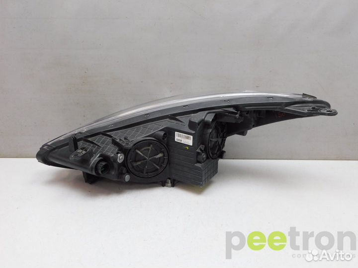 Б/У Б/У Фара правая б/у Ксенон. С блоком и лампой