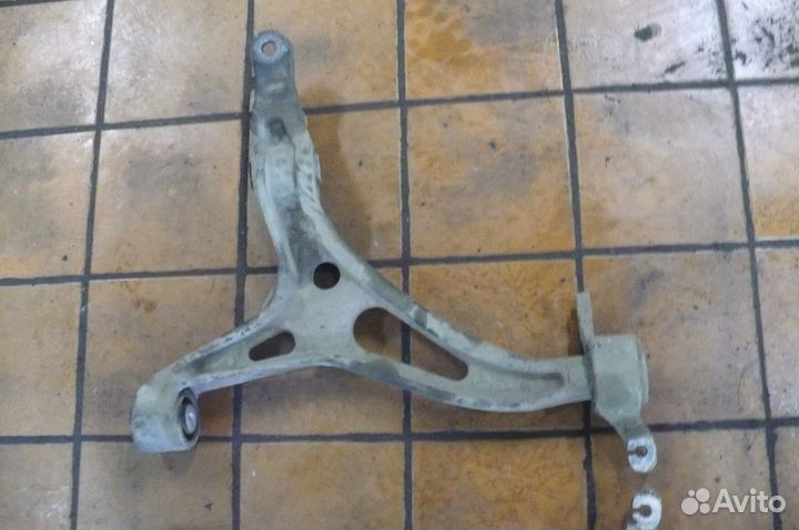 Рычаг передний нижний Мерседес 164 мл гл