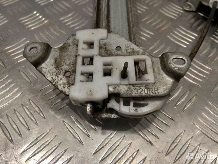 Электростеклоподьемник задний правый Mitsubishi