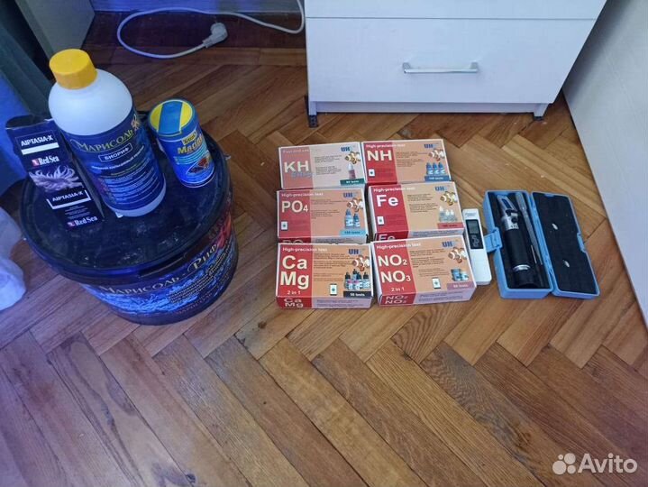 Морской аквариум с тумбой