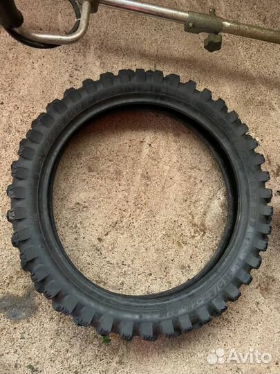 Покрышка на эндуро 18