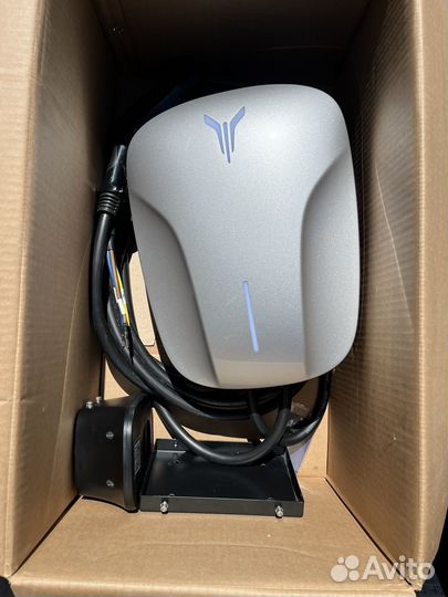 Зарядно устройство voyah