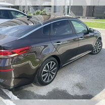 Kia Optima 2.4 AT, 2018, 140 000 км, с пробегом, цена 2 050 000 руб.