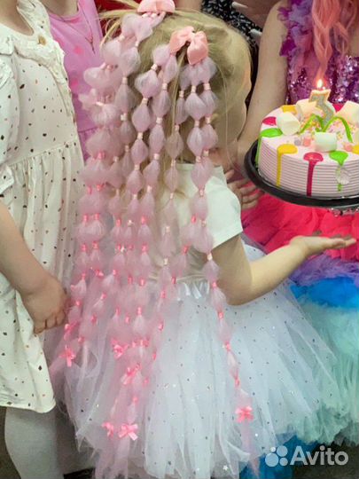 Пряди на заколках