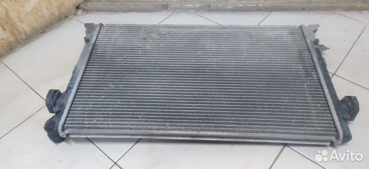 Радиатор основной Volkswagen Golf V