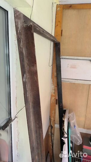 Старая входная дверь