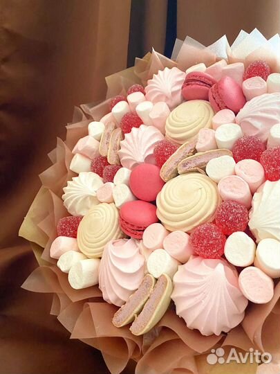 Сладкий букет из зефира и маршмеллоу