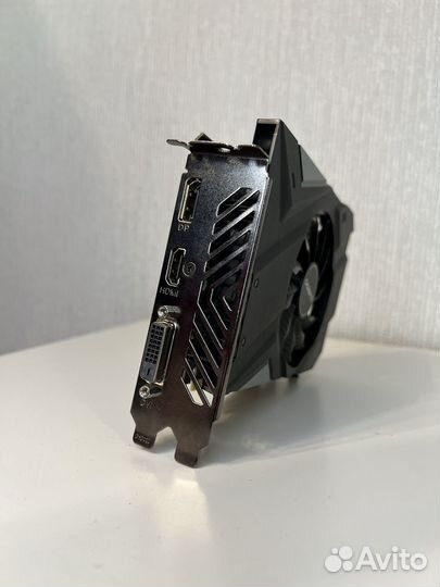 Gigabyte GeForce GTX 1650 D6 OC 4G как новая