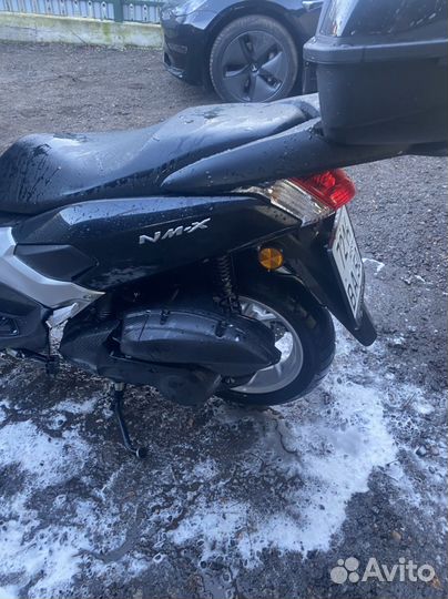 Yamaha n max 125