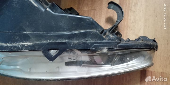 Фара правая peugeot 308
