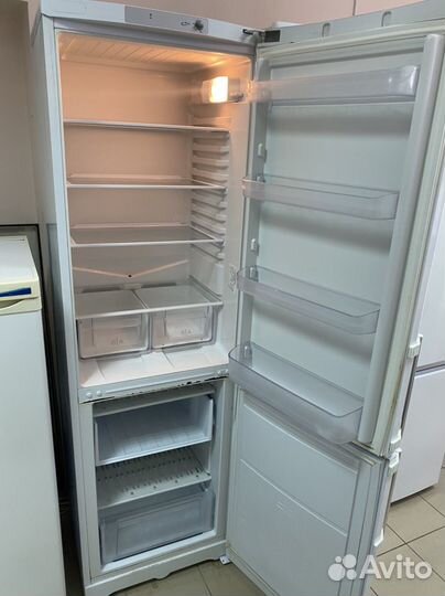 Холодильник Hotpoint Ariston. Гарантия. Доставка