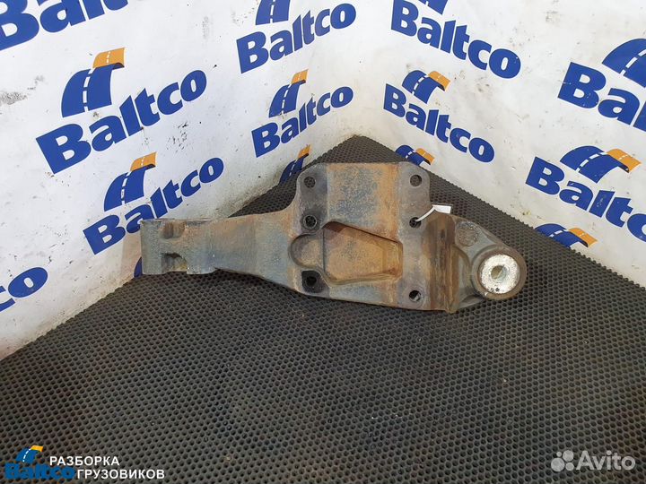 1643162 Кронштейн крепления передней рессоры DAF