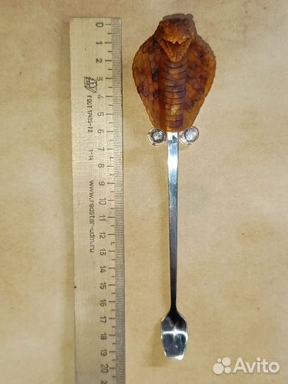 Ложка с декором змеи и гнома