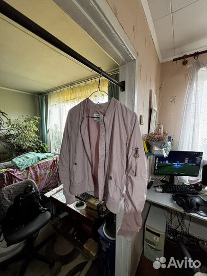 Бомбер bershka