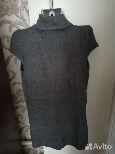 Модный свитер из шерсти