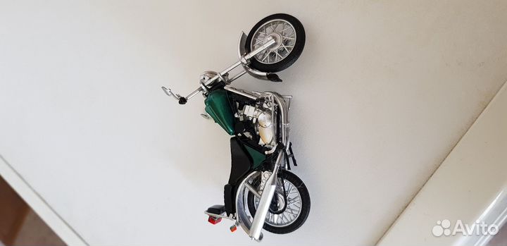 Коллеционная модель мотоцикл масштаб 1:24