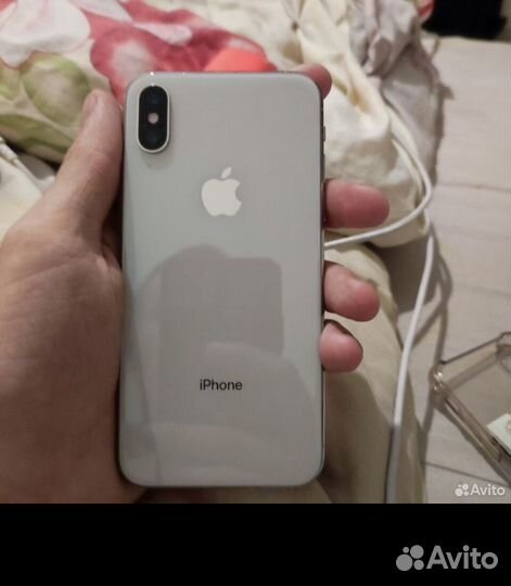 iPhone X, 64 ГБ
