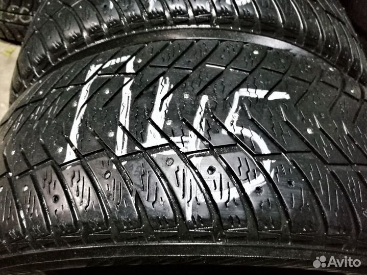 Yokohama Ice Guard IG65 235/55 R18 104T
