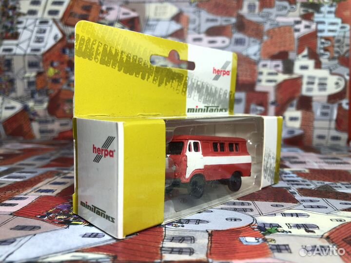 Модель автомобиля УАЗ 452 мчс 1/87 HO