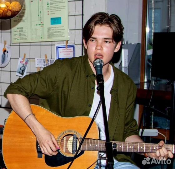 Преподаватель по гитаре