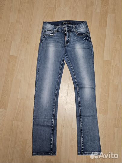 Джинсы новые