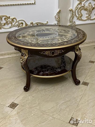 Журнальный столик