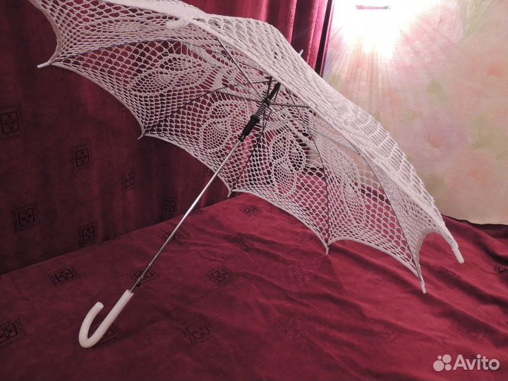 Ажурный зонтик вязаный