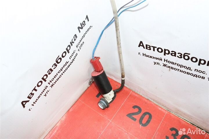 Насос омывателя задний Toyota Corolla 120 хэтчбек