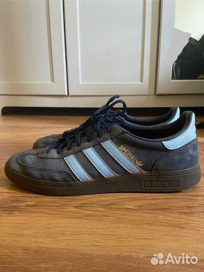 Кроссовки adidas spezial