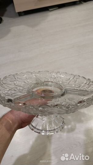 Блюдо на ножке