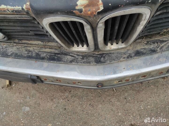 Бампер передний bmw e23