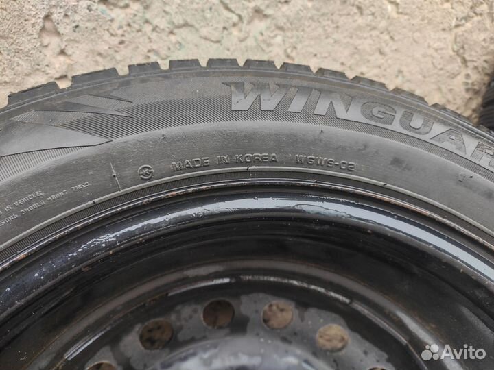 Roadstone Winguard Spike 205/55 R16