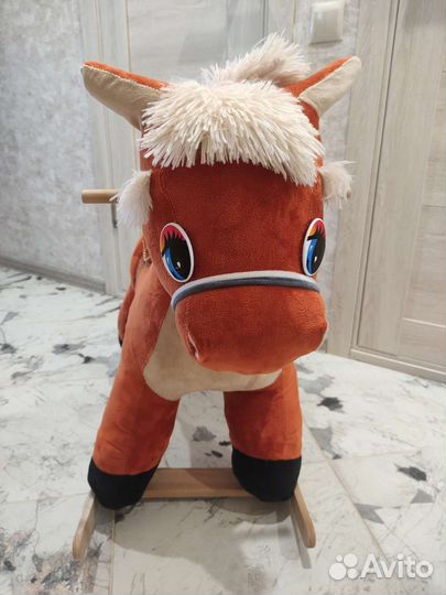 Детская качалка лошадь