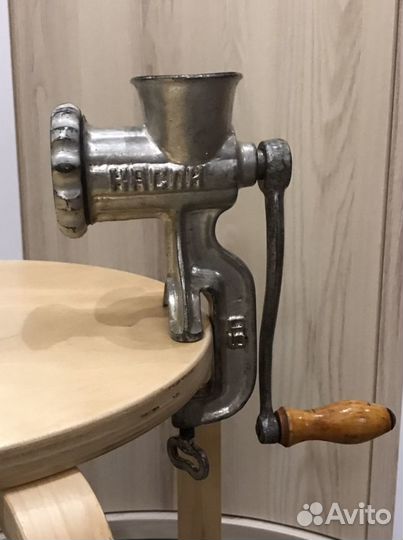 Мясорубка чугунная СССР