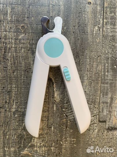 Когтерезка с подсветкой для кошек и собак