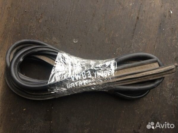 Уплотнитель багажника задний Volkswagen Passat B3