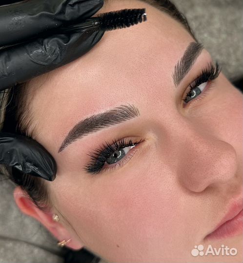 Микроблейдинг бровей