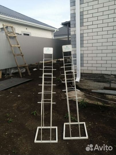 Подставка под журналы