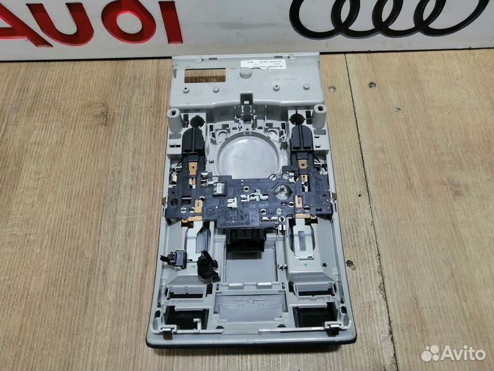 Плафон audi q7 4l