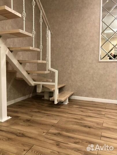 Лестница на второй этаж под ключ